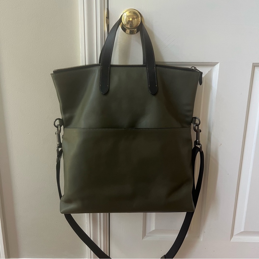 COACH Outlet Graham Foldover Tote - Picture 3 of 9